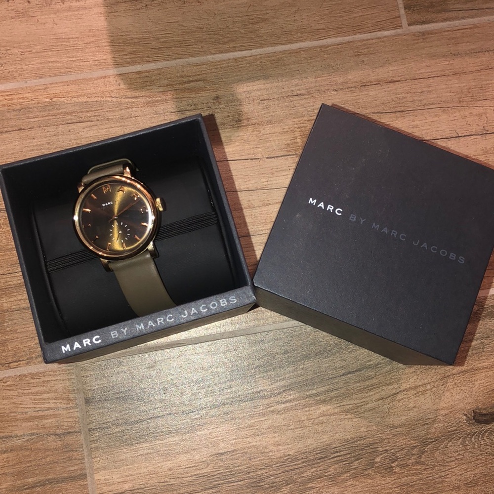 Olive Leather Strap Marc Jacobs Watch